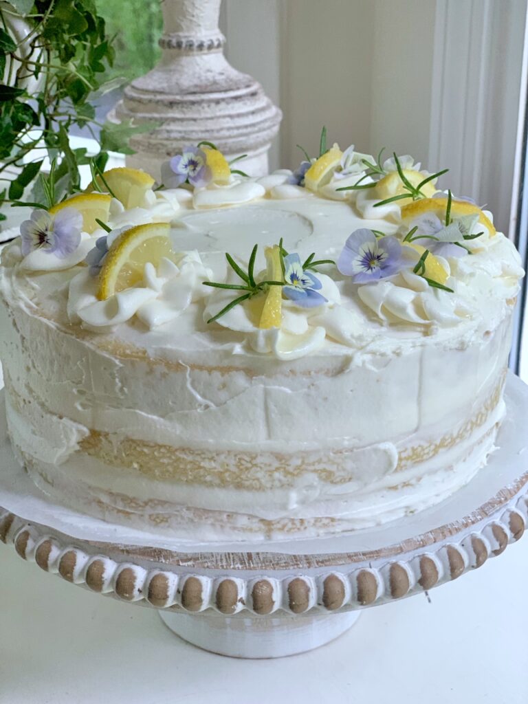 The Do's and Don'ts of Fresh Flowers on Cakes: A Comprehensive Guide ...
