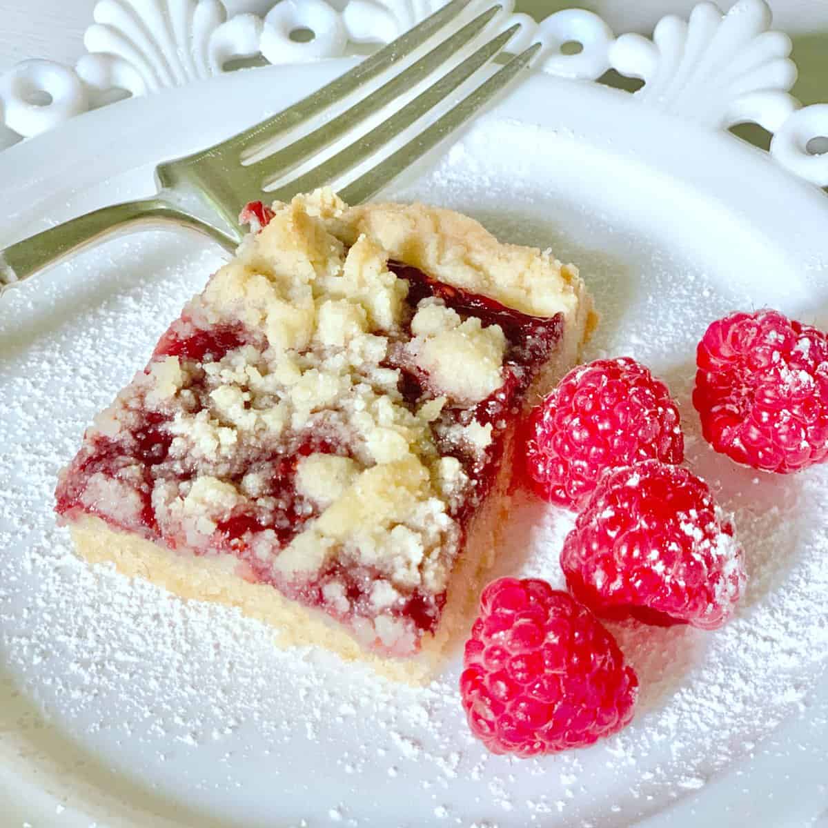 Raspberry Crumb Bars – Easy Sheet Pan Dessert