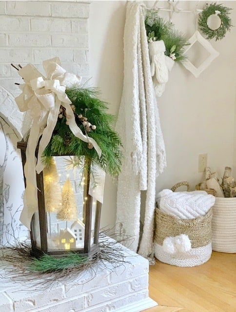 Green And Ivory Christmas