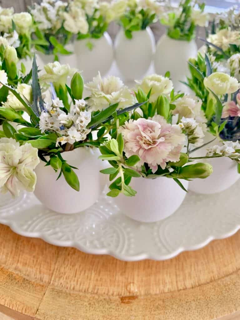 Completed centerpiece showing the tiny flowers. 