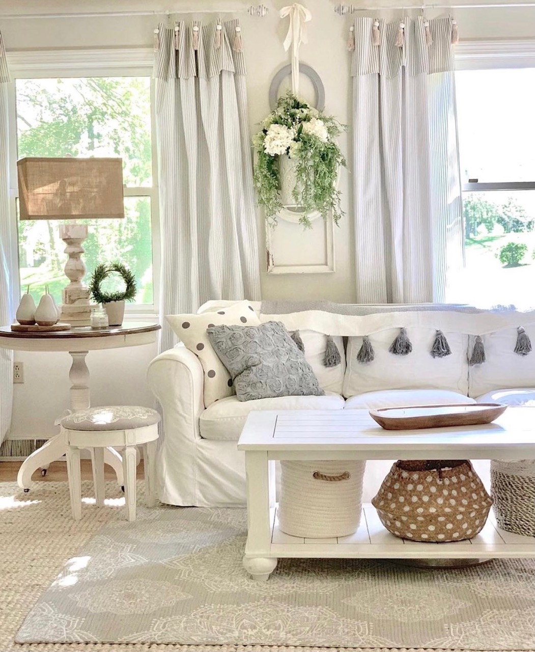 Creating a Cozy and Inviting White Farmhouse Living Room