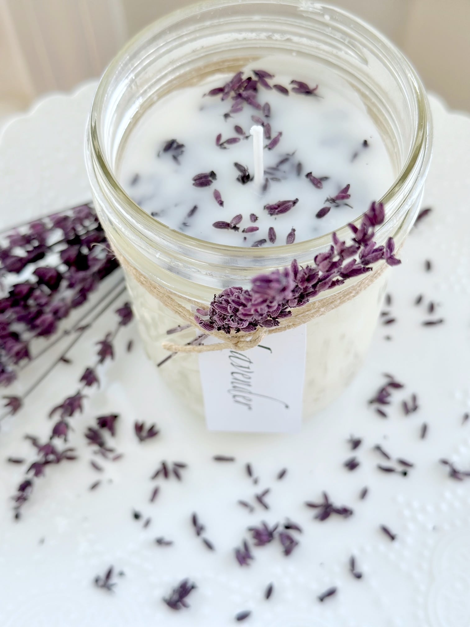 Another view of this diy Lavender scented candle. 
