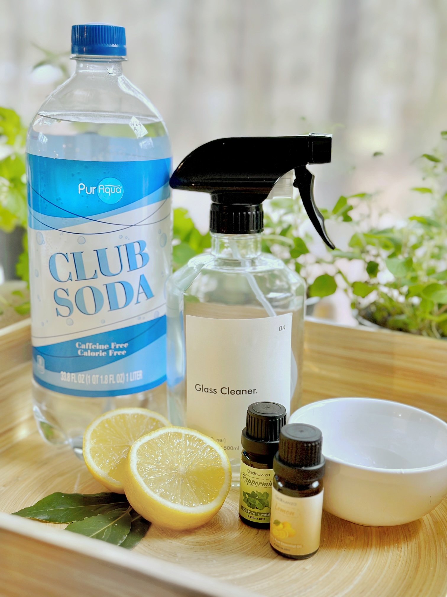 club soda, lemon, corn starch, essential oils.