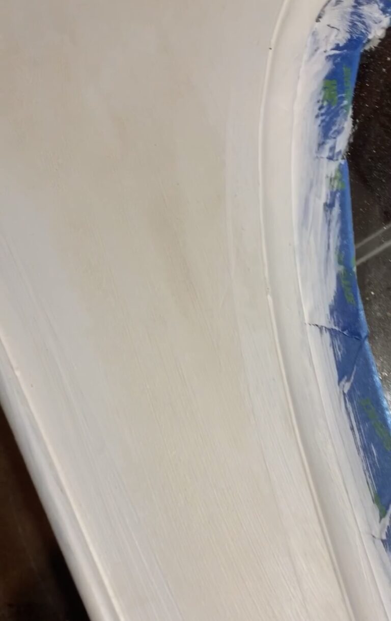 How to Distress Furniture with Chalk Paint: The Only Technique You Need ...