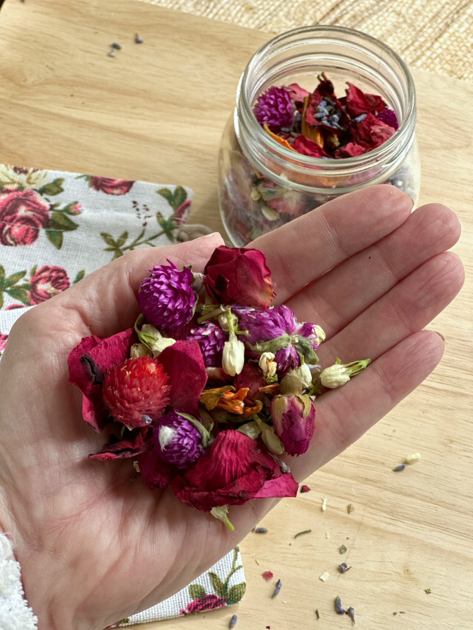 A handful of dried flowers. 