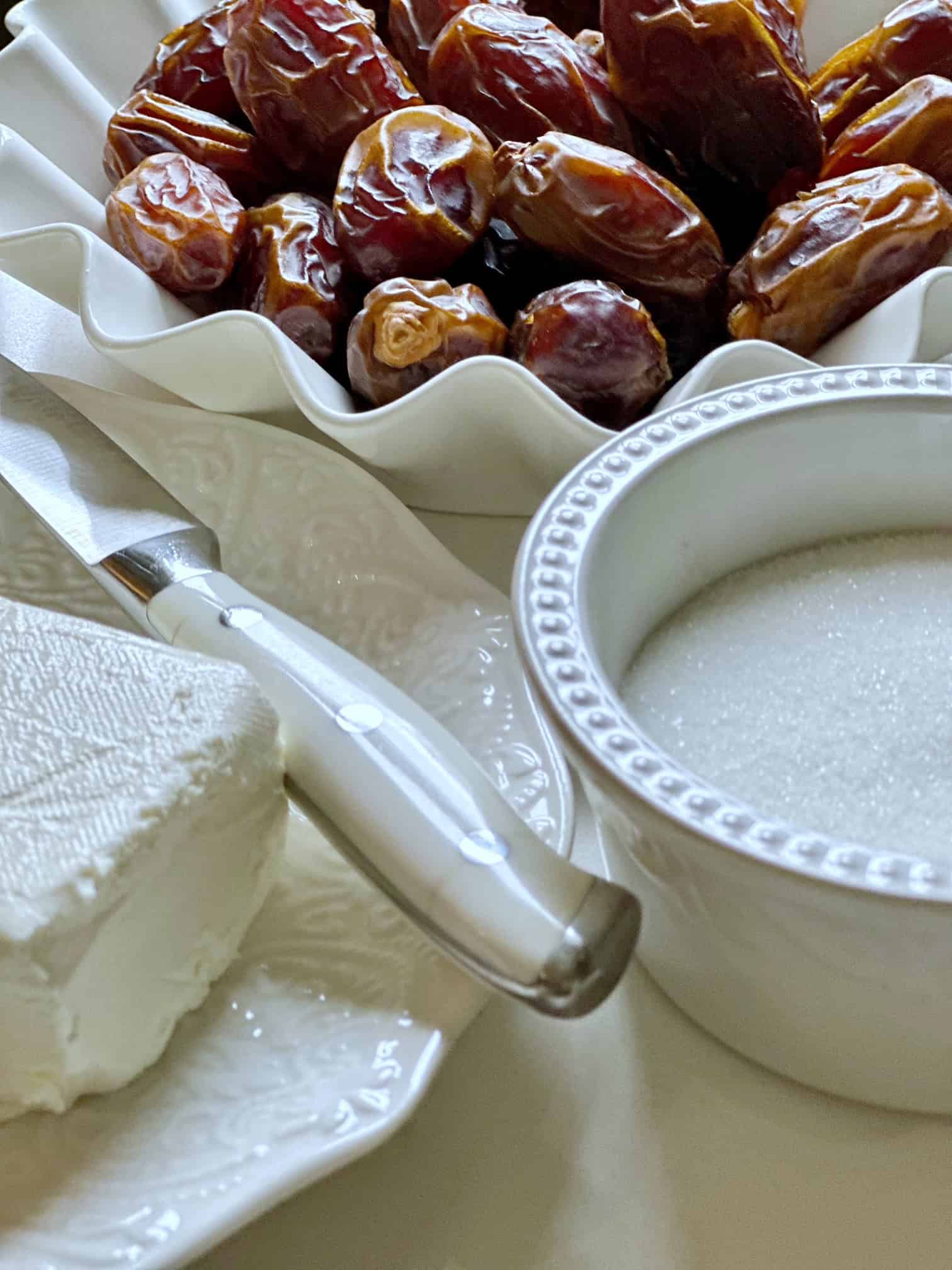 Ingredients - dates, cream cheese and sugar.