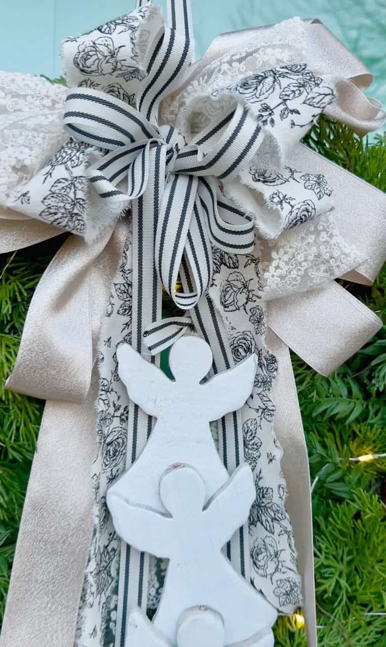 A big layered bow with vintage inspired ribbon.