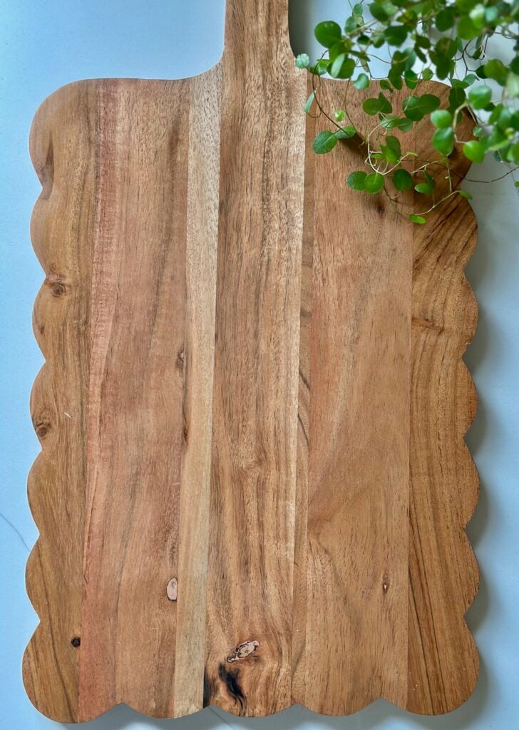 Plain charcuterie board.