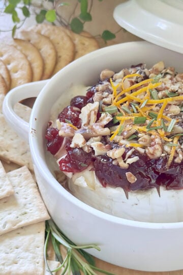 Baked brie with cranberries.